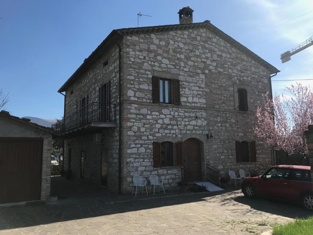 Hotel La Casa Delle Sirene Assisi Exterior foto