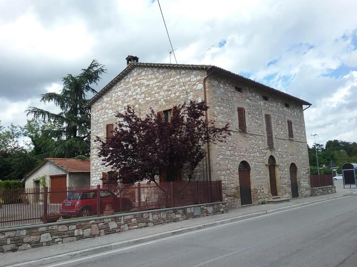 Hotel La Casa Delle Sirene Assisi Exterior foto